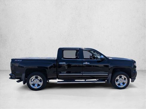 Used 2016 Chevrolet Silverado 1500 LTZ Z71 w/ LTZ Plus Package AWD/4WD image 4