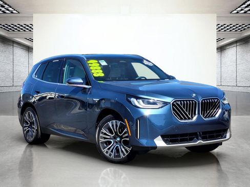 Certified 2025 BMW X3 xDrive30 w/ Convenience Package AWD/4WD image 2