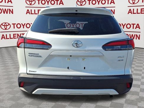 Used 2023 Toyota Corolla Cross XLE AWD/4WD image 7