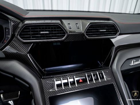 Used 2023 Lamborghini Urus S image 32