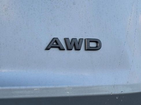 Used 2025 Nissan Rogue SV image 14