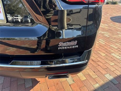 Used 2023 Chevrolet Traverse Premier image 20