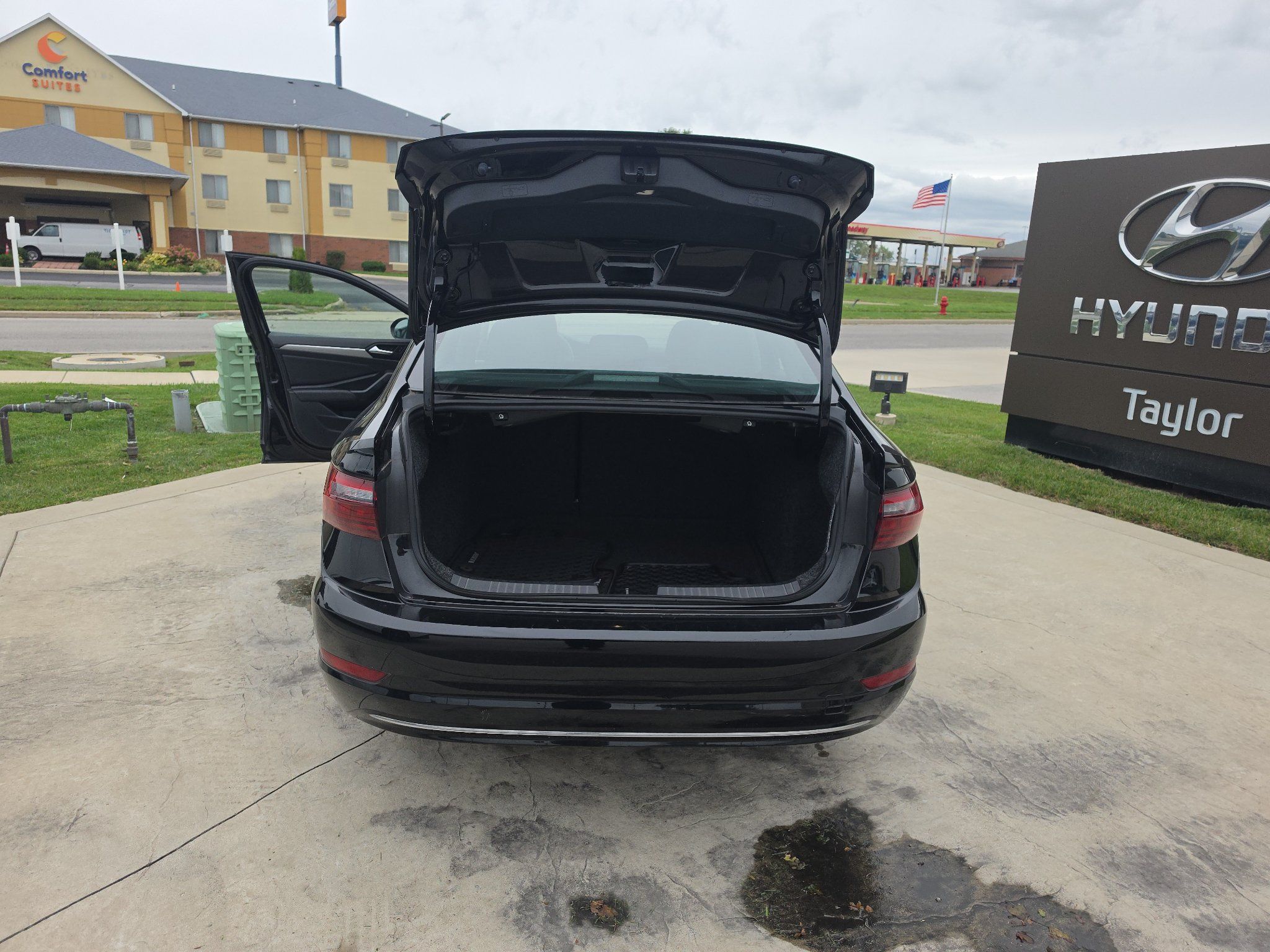Used 2021 Volkswagen Jetta S w/ Driver Assistance Package FWD image 13