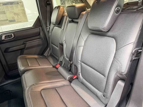 New 2025 Ford Bronco Badlands image 17