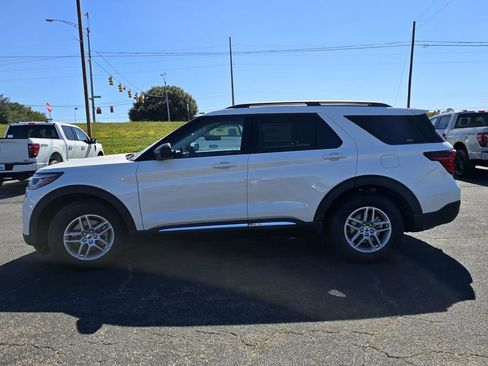 New 2025 Ford Explorer Active image 6