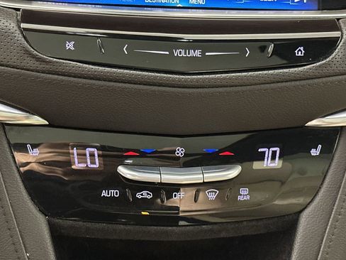 Used 2017 Cadillac XT5 Luxury w/ Driver Awareness Package FWD image 19