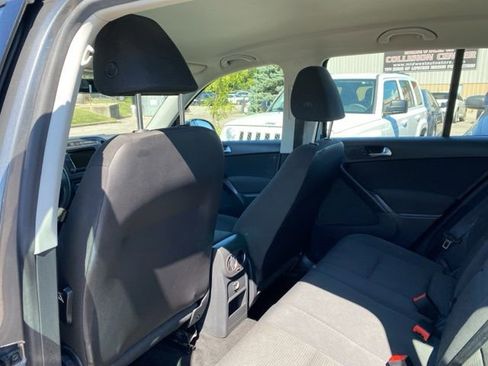 Used 2018 Volkswagen Tiguan Limited w/ Premium Package image 17