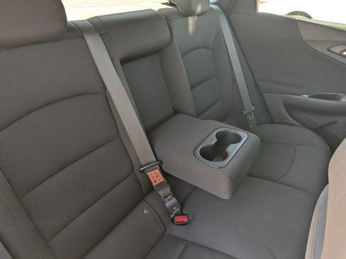 Used 2023 Chevrolet Malibu LT image 9