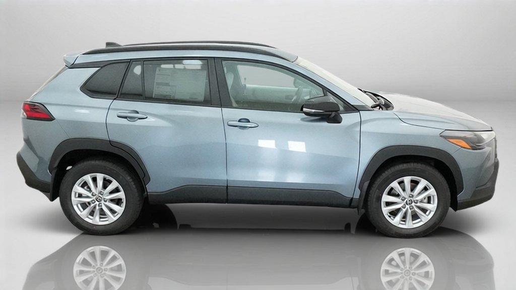 New 2026 Toyota Corolla Cross LE FWD image 14