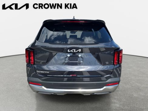New 2026 Kia Sorento S w/ S Panoramic Sunroof Package image 6