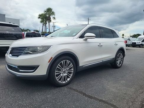 Used 2016 Lincoln MKX Reserve w/ Climate Package AWD/4WD image 4