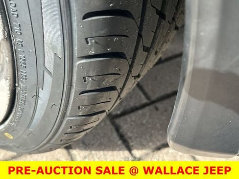 Used 2019 Honda Accord Touring image 12