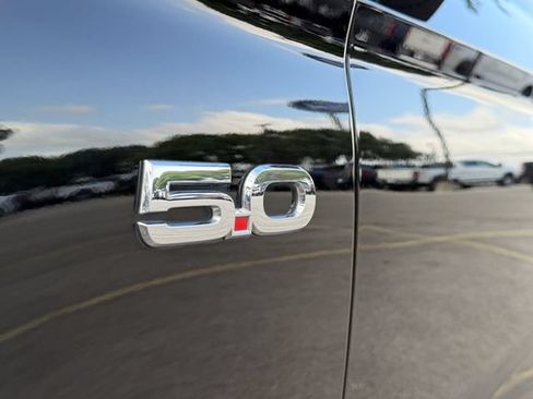 Used 2022 Ford Mustang GT Premium RWD image 7