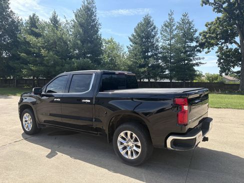 Used 2021 Chevrolet Silverado 1500 LTZ w/ Z71 Off-Road Package AWD/4WD image 5
