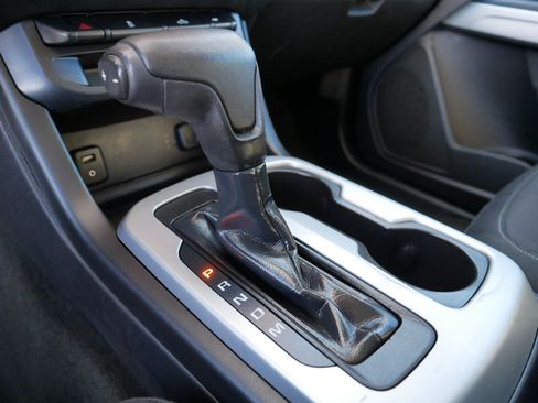 Used 2015 Chevrolet Colorado LT w/ LT Convenience Package image 24