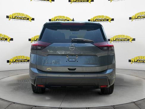 Used 2024 Nissan Rogue SV AWD/4WD image 4
