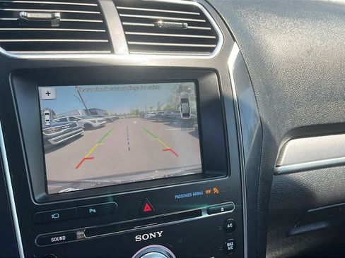 Used 2018 Ford Explorer Sport w/ Equipment Group 401A AWD/4WD image 16