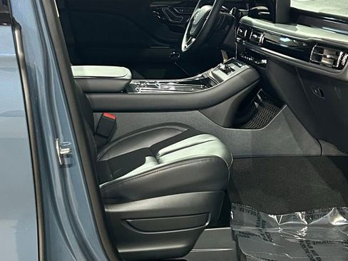 New 2026 Lincoln Aviator AWD image 61