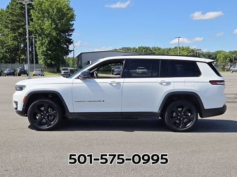 Used 2023 Jeep Grand Cherokee L Laredo AWD/4WD image 2