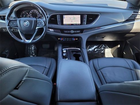 Used 2024 Buick Enclave Premium image 12