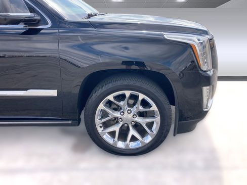 Used 2016 Cadillac Escalade Platinum image 11