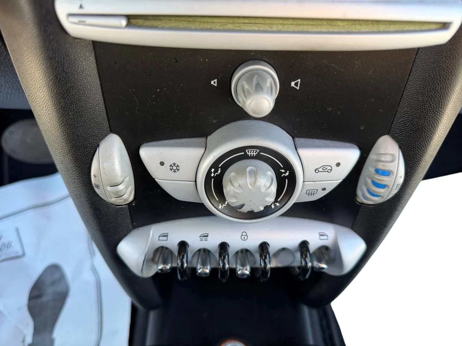 Used 2010 MINI Cooper Convertible FWD image 15