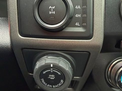 Used 2018 Ford F150 Raptor w/ Equipment Group 802A Luxury image 24