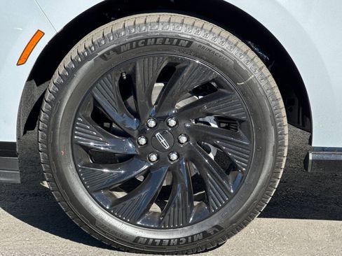 New 2025 Lincoln Navigator Reserve w/ Jet Appearance Package image 26