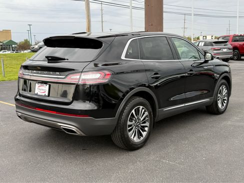 Used 2023 Lincoln Nautilus FWD image 7
