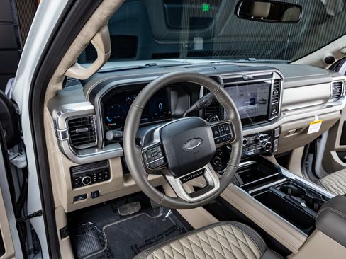 Used 2026 Ford F250 Platinum w/ Platinum Plus Package AWD/4WD image 17