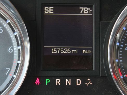 Used 2015 Chrysler Town & Country Touring-L w/ Driver Convenience Group FWD image 9