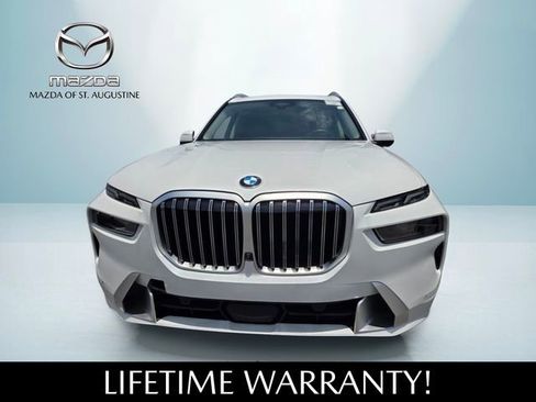 Used 2025 BMW X7 xDrive40i w/ Premium Package AWD/4WD image 3