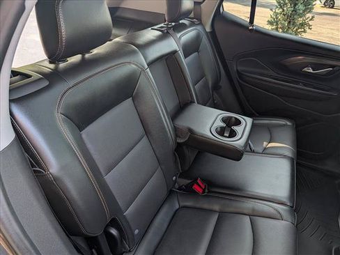 Used 2020 GMC Terrain SLT w/ Preferred Package FWD image 17