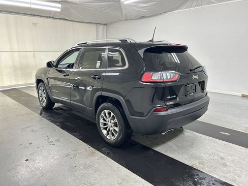 Used 2019 Jeep Cherokee Latitude Plus w/ Cold Weather Group AWD/4WD image 7