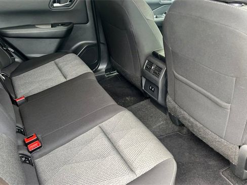 Used 2024 Nissan Rogue SV image 19