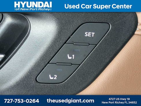 Used 2024 Nissan Pathfinder Platinum FWD image 28