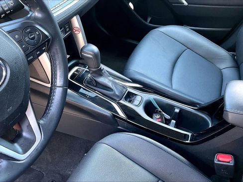 Certified 2023 Toyota Corolla Cross XLE FWD image 17