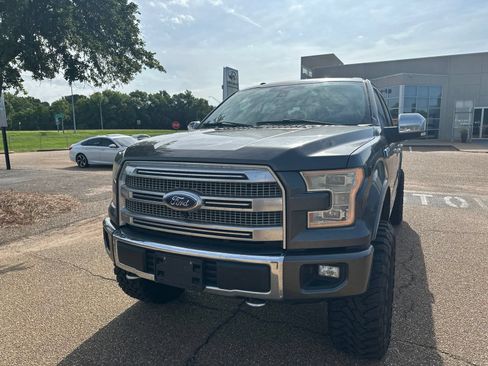 Used 2015 Ford F150 Platinum w/ Equipment Group 701A Luxury AWD/4WD image 2
