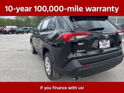Used 2022 Toyota RAV4 LE AWD/4WD image 9