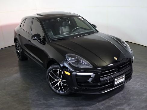 Used 2023 Porsche Macan AWD/4WD image 7