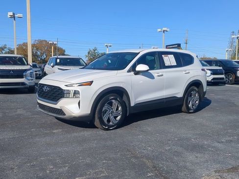 Used 2022 Hyundai Santa Fe SE FWD image 2