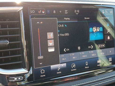 Used 2025 Chrysler Pacifica Select AWD/4WD image 11