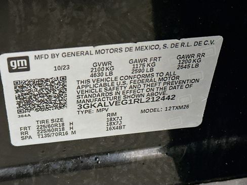 Used 2024 GMC Terrain SLT w/ Tech Package image 12