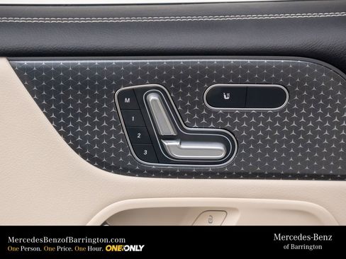 New 2025 Mercedes-Benz GLB 250 4MATIC image 17