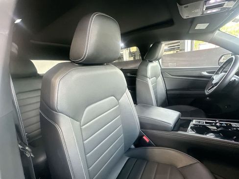 Used 2025 Volkswagen Atlas Cross Sport SEL AWD/4WD image 27