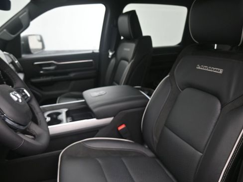 New 2026 RAM 1500 Laramie w/ Sport Appearance Package AWD/4WD image 33