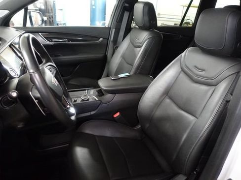 Used 2024 Cadillac XT6 Sport w/ LPO, Floor Liner Package AWD/4WD image 11