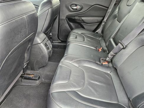 Used 2023 Jeep Cherokee Altitude Lux image 20