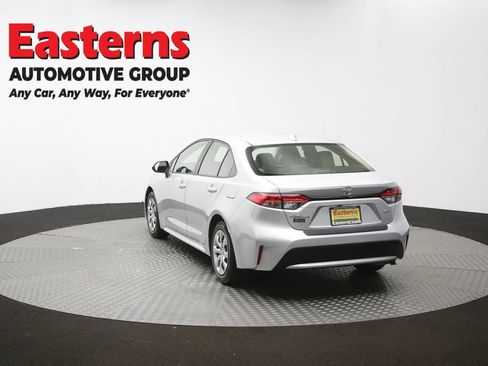Used 2021 Toyota Corolla LE w/ Carpet Mat Package (TMS) FWD image 64