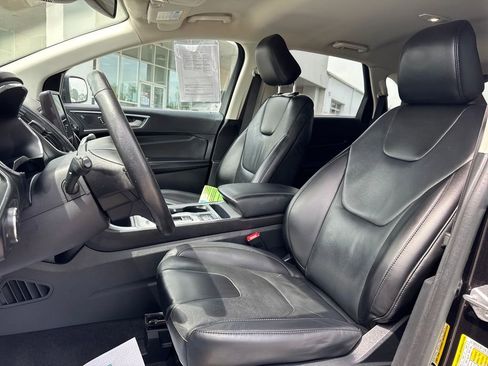 Used 2021 Ford Edge Titanium w/ Cargo Accessory Package FWD image 7